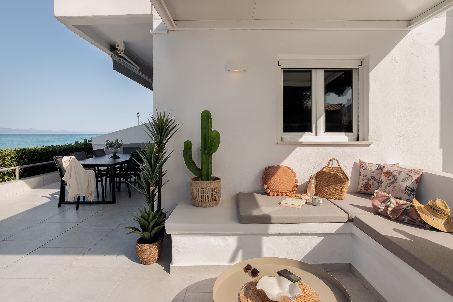 Modern beachfront rentals in Halkidiki with sea views